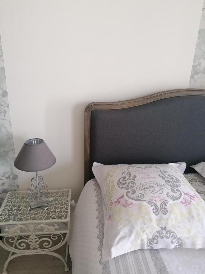 Chambre D'Hotes Esprit De Famille Landreville 外观 照片